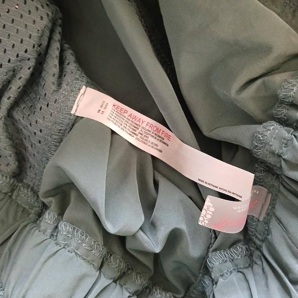 NWOT Free People Movement Stadium Pants in Vintage Green. Size M - Picture 11 of 12